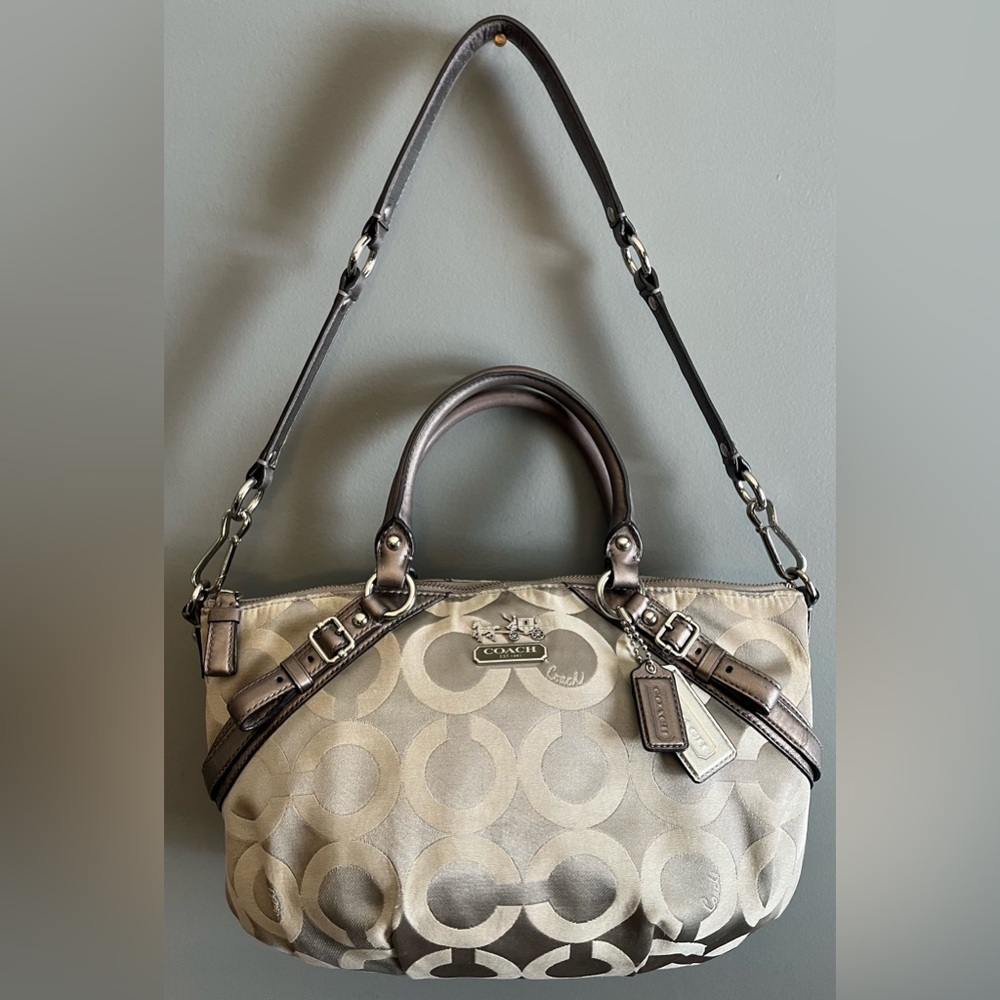 Coach Madison Sophia Op Art East/West Metallic Gray & Cream Shoulder/Crossbody